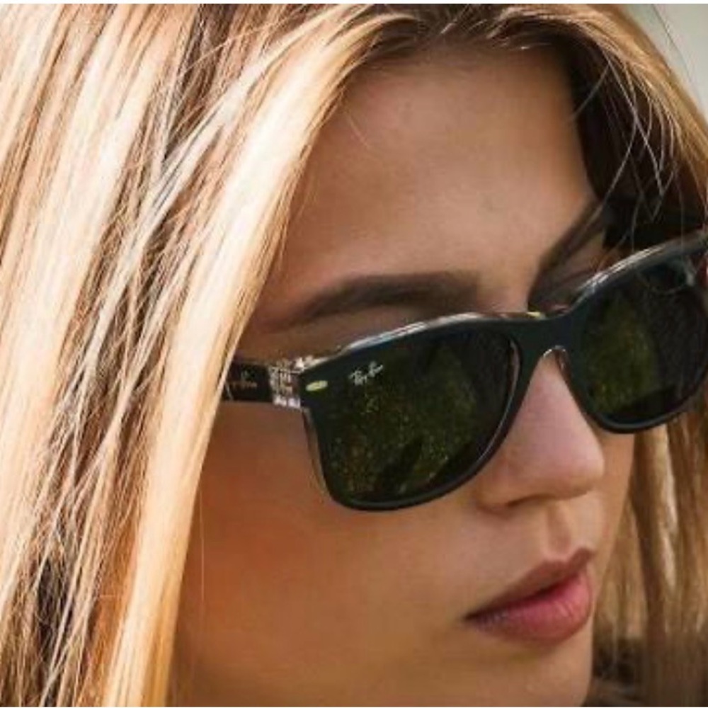 Ray-Ban New Wayfarer RB2132 COLOR-MIX Sunglasses - Black/Transparent 55/18